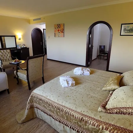 מלון Eser Diamond & Convention Center Istanbul סיליברי