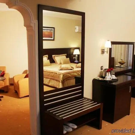 מלון Eser Diamond & Convention Center Istanbul 5*